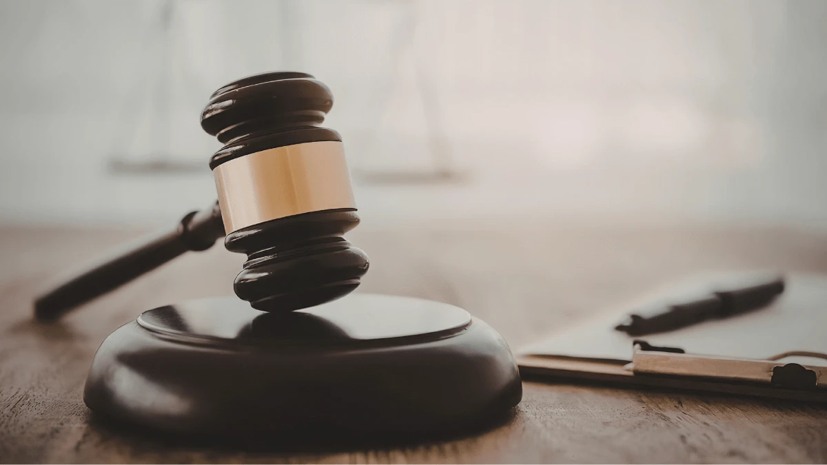 Голові ВЛК херсонської лікарні винесли вирок за хабарництво