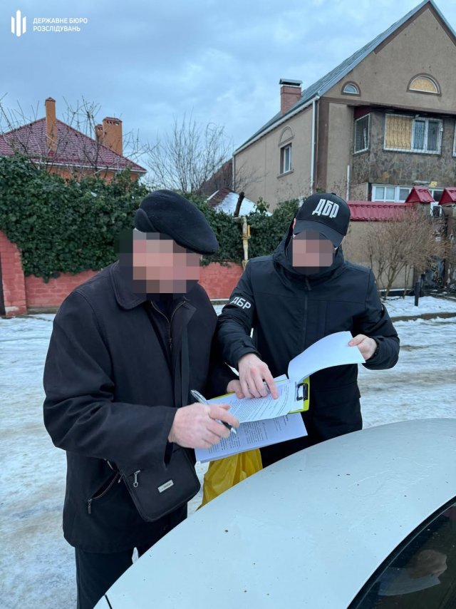 Служив окупантам і охороняв військові вантажі: у Херсоні судитимуть місцевого жителя, викритого ДБР на колабораціонізмі