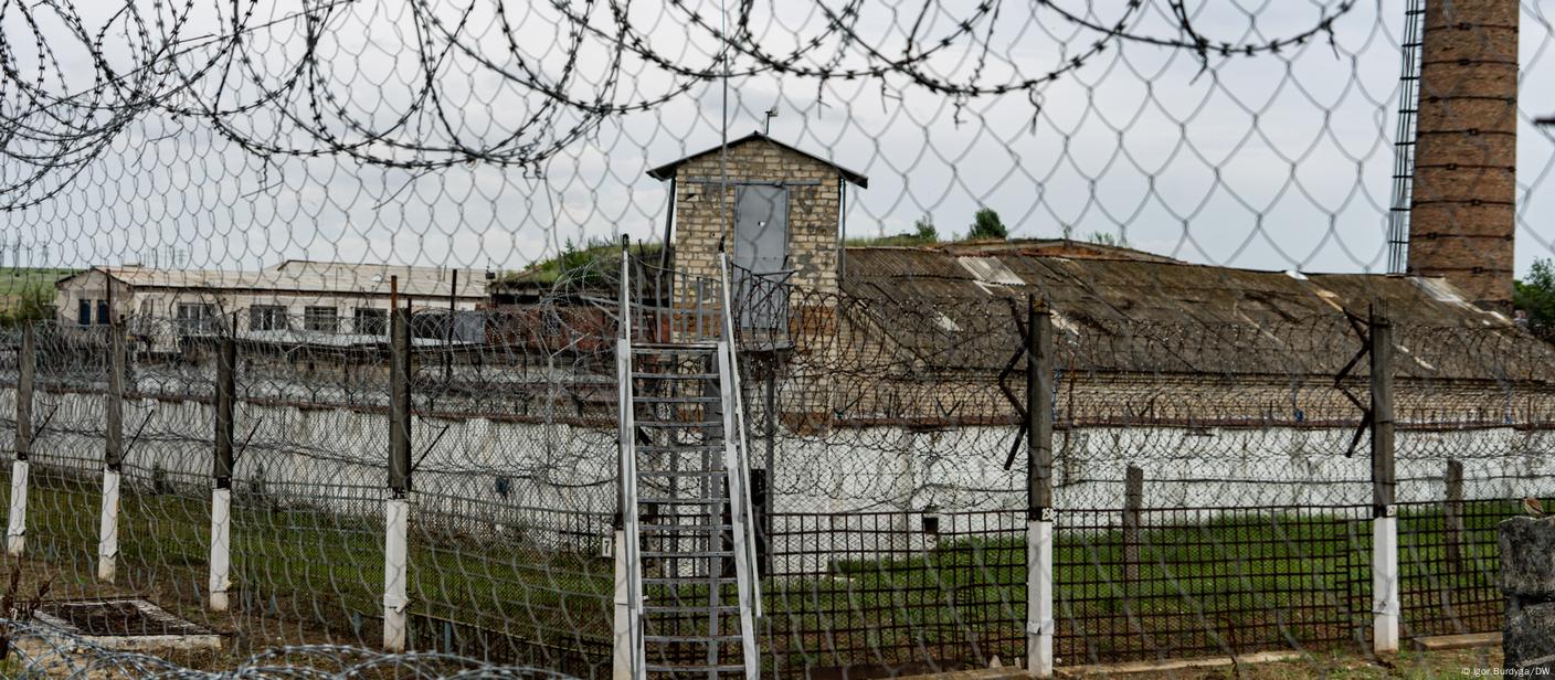 СБУ повідомила про підозру херсонцю, який служив інспектором у захопленій окупантами колонії