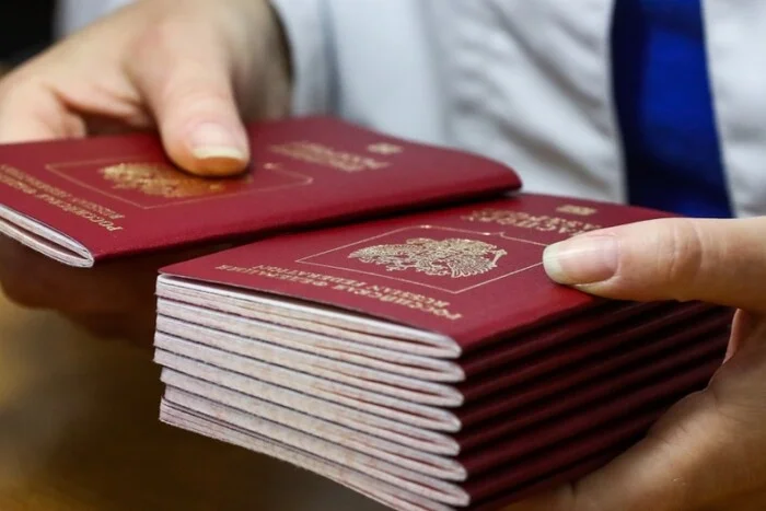 Путін зробив безстроковим спрощений порядок отримання російського паспорта на окупованих територіях