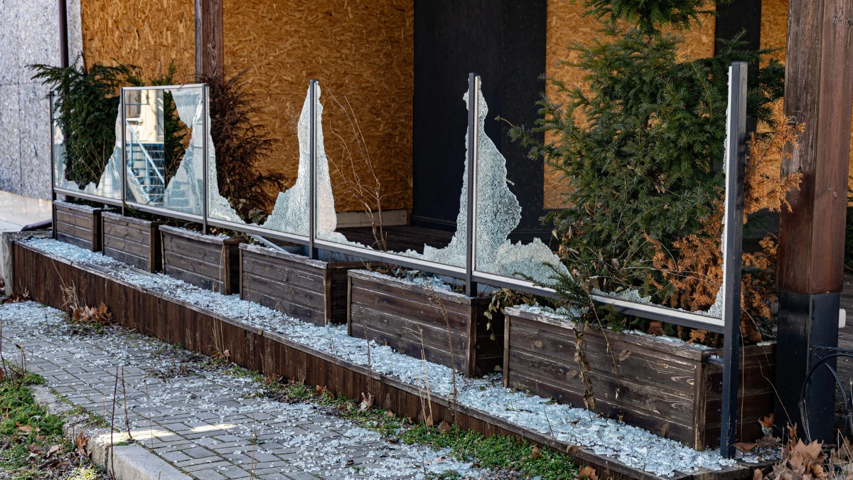 Який вигляд має центральна частина Херсона після обстрілів російських військових. ФОТО