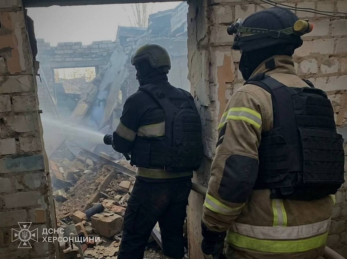 Скиди вибухівки, пожежа, поранені цивільні: як минув день на Херсонщині