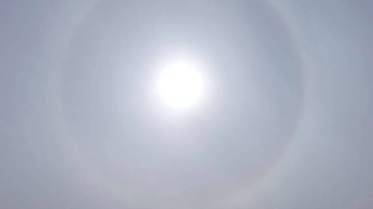 В небі Херсонської області зафіксували "яскраве світлове коло"