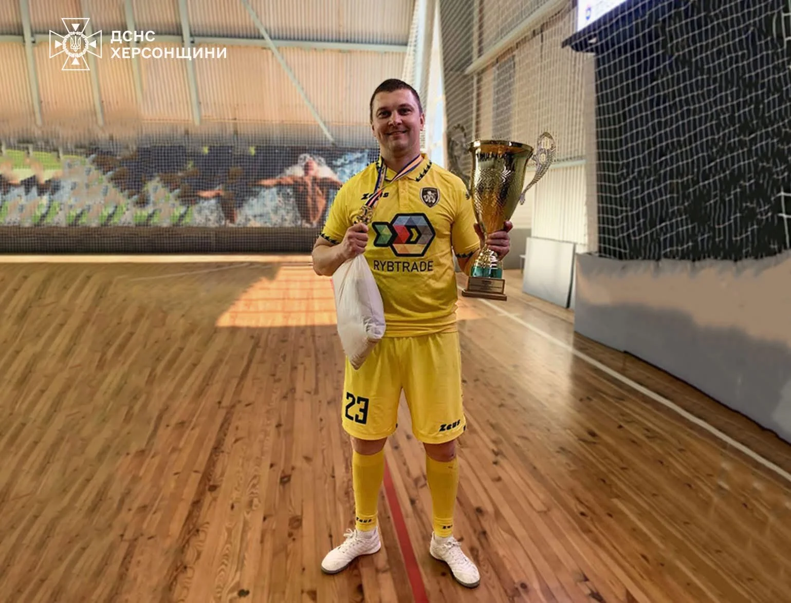 Рятувальник з Херсонщини переміг на всеукраїнському турнірі з футзалу