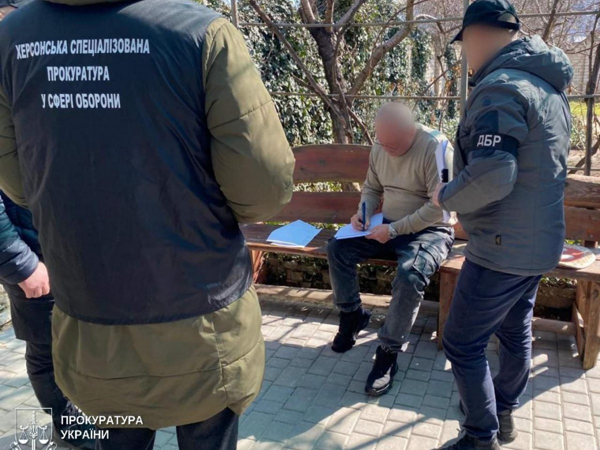 Збитки – 600 тис. гривень: у Херсоні порушено справу про розкрадання коштів під час закупівлі дров для ЗСУ