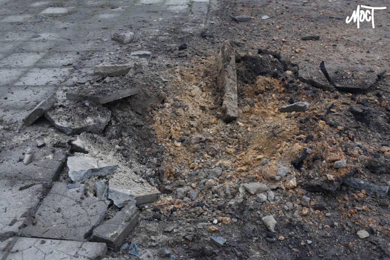 Через російську атаку «Молнією» у Херсоні постраждала літня жінка