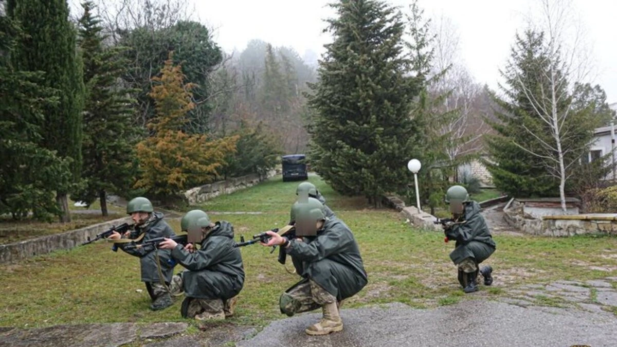 Стройова підготовка, управління БпЛА. Дітей з Херсонщини возили до окупованого Криму