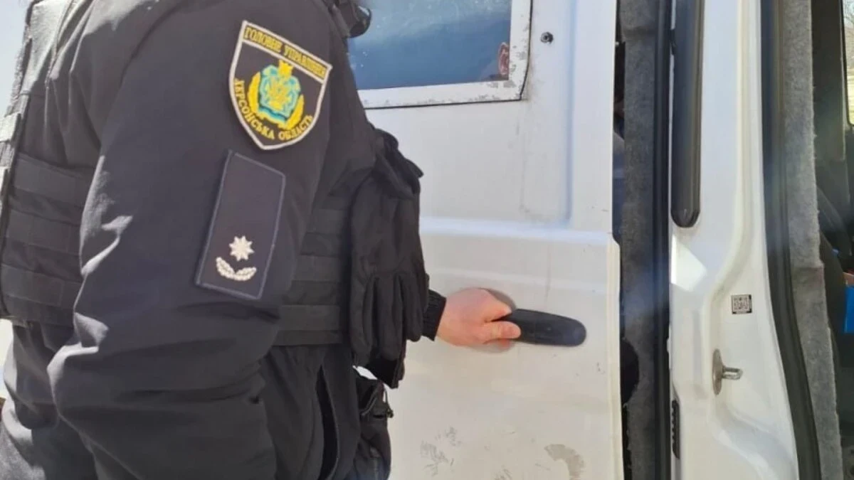Через атаку російських військ на Херсонщині поранені поліціянти