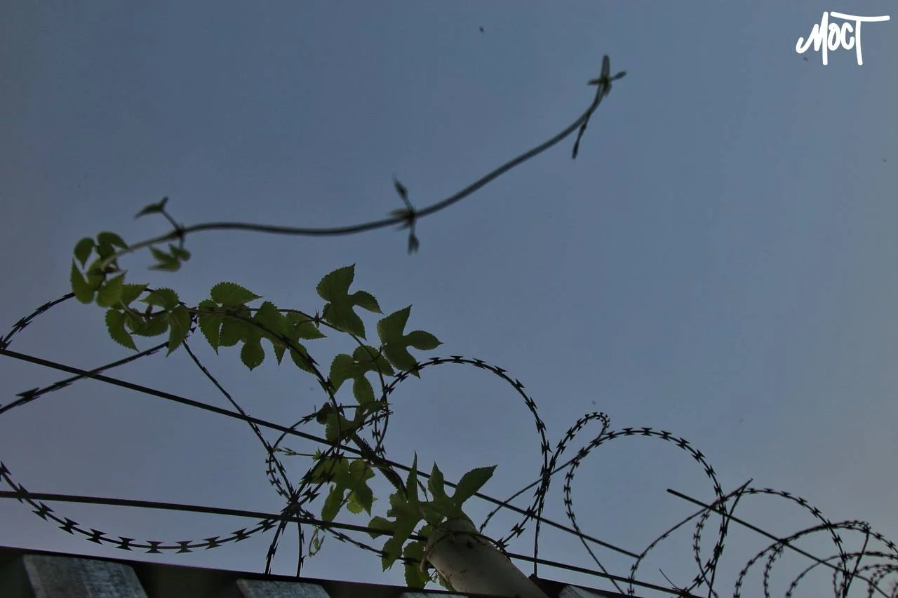 Окупанти засудили до 12 років чоловіка за нібито спробу підірвати пост РФ на Херсонщині