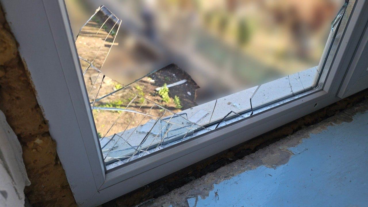 Військові РФ атакували лікарню в Херсоні дроном «Молнія»: є постраждалі