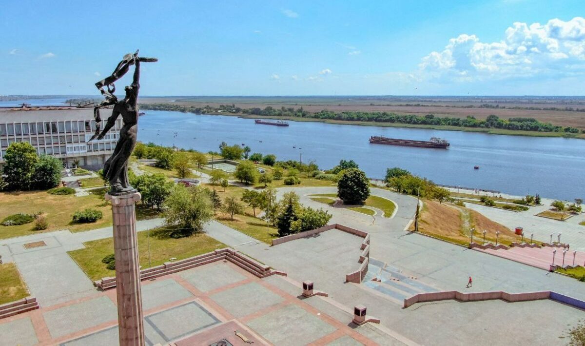Де в Херсоні має бути меморіал героям російсько-української війни – опитування