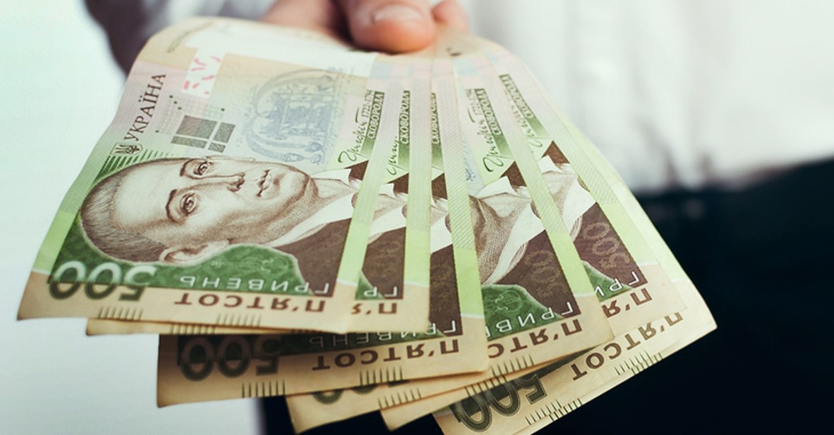 У Херсонській громаді комісія погодила грошову допомогу 89 жителям: кому надають та які суми виплат