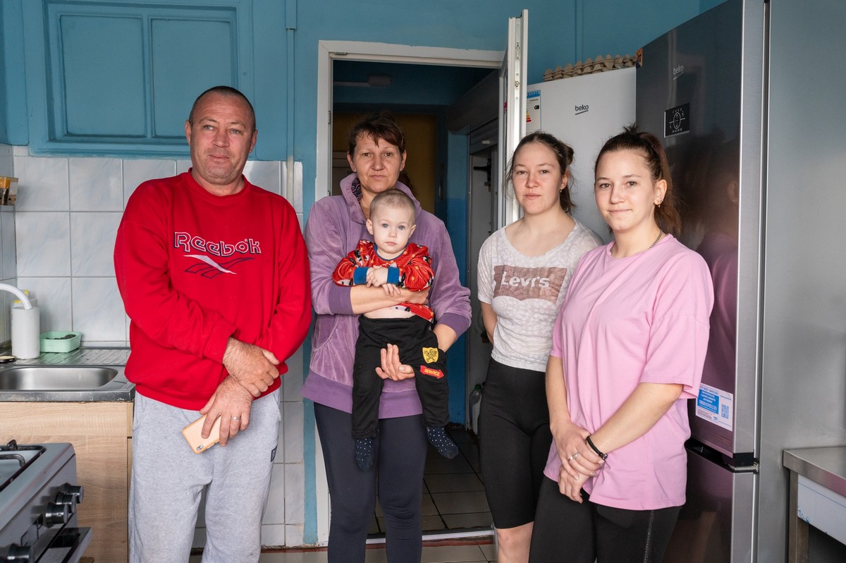 живуть у гуртожитку в Миколаєві