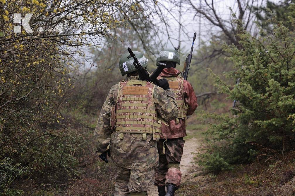 росгвардія муштрує дітей