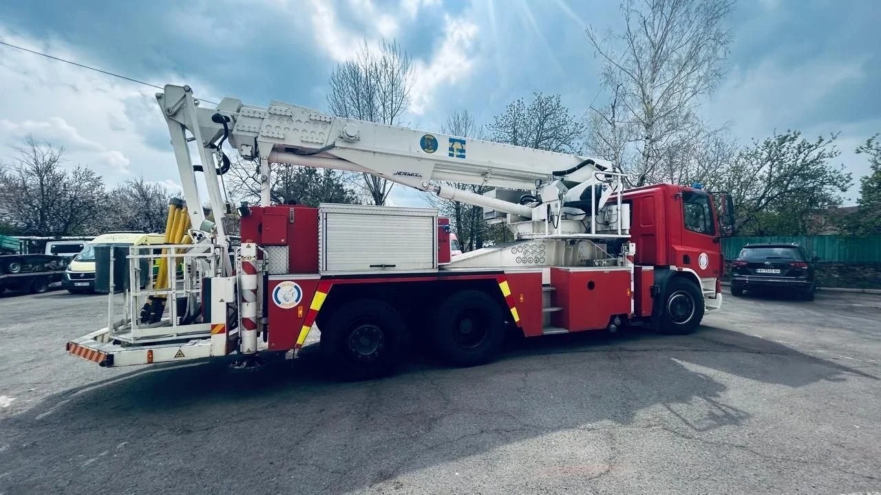 Швеція передала Херсонщині пожежну машину