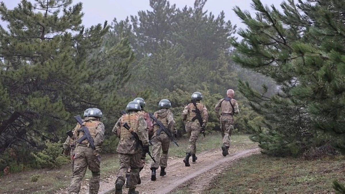"Підготовка майбутніх призовників РФ". У Криму дітей з окупованої Херсонщини вчили керувати дронами