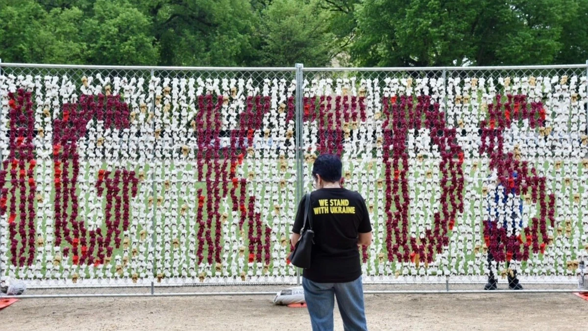 У Вашингтоні встановили інсталяцію з 20 тисяч іграшок на підтримку викрадених Росією українських дітей