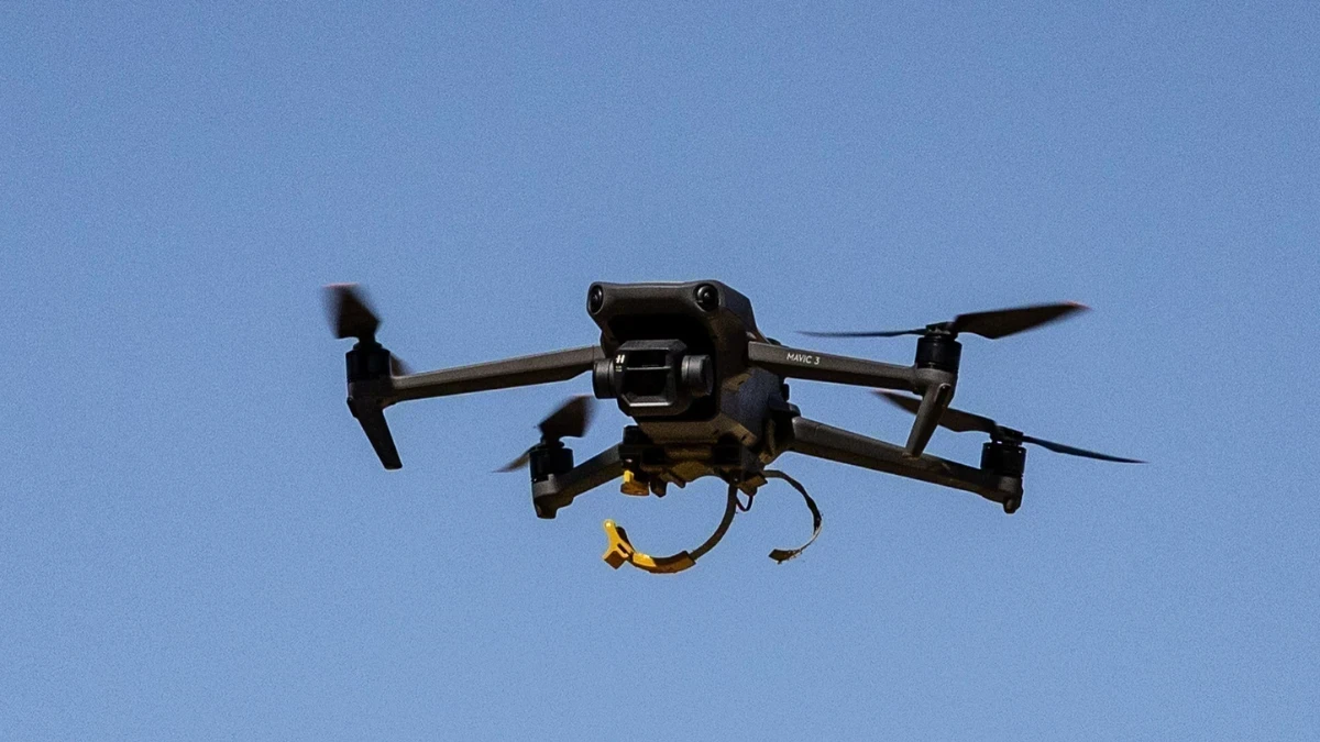 Російський дрон атакував таксі в Херсоні