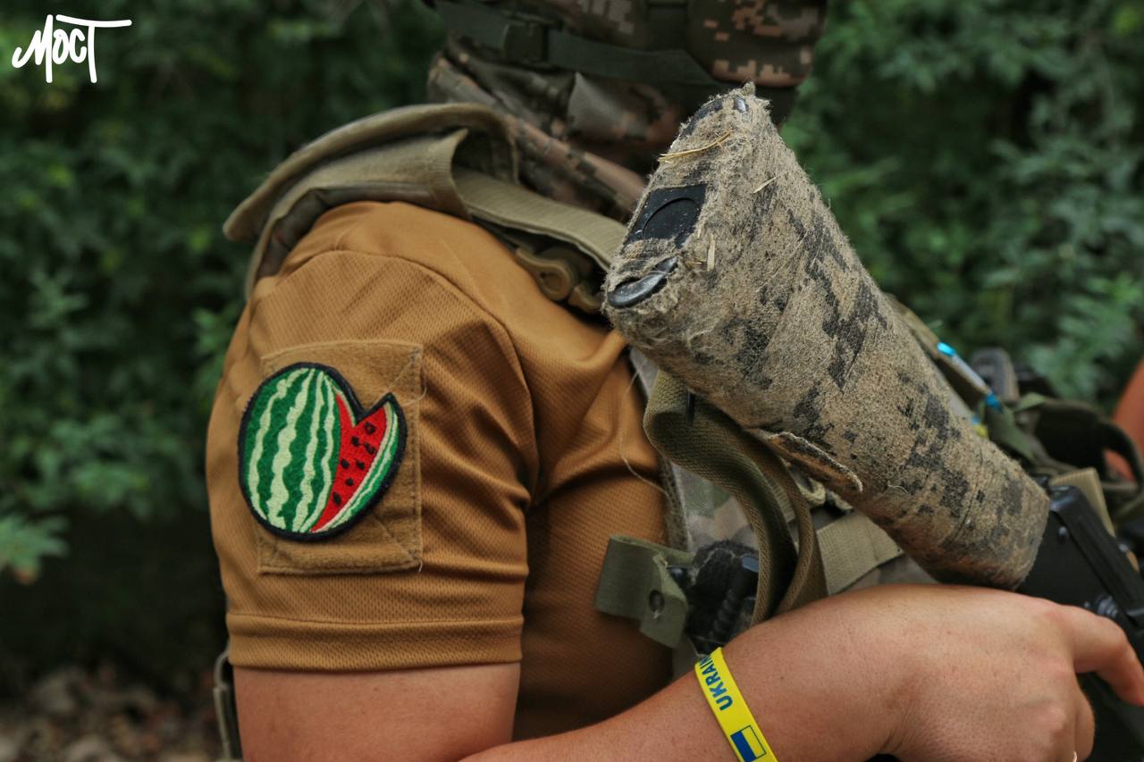 Пілоти армійської авіації «Херсон» збили в небі російські дрони (відео)