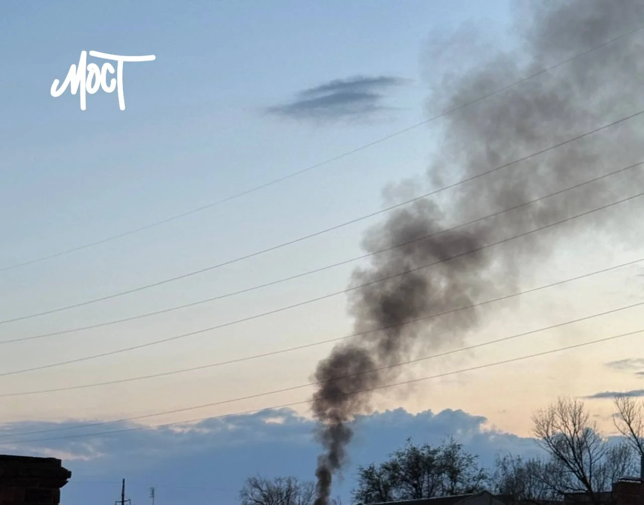 Російський дрон атакував багатоповерхівку у Херсоні (фото, відео)