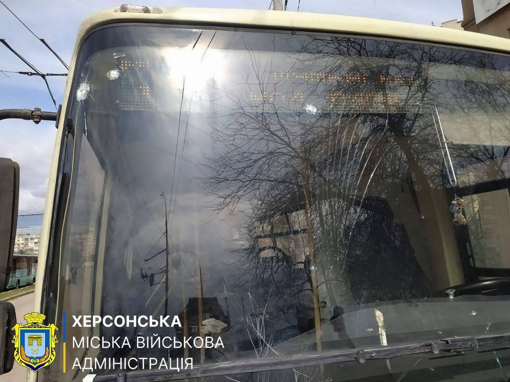 громадський транспорт Херсона під обстрілами