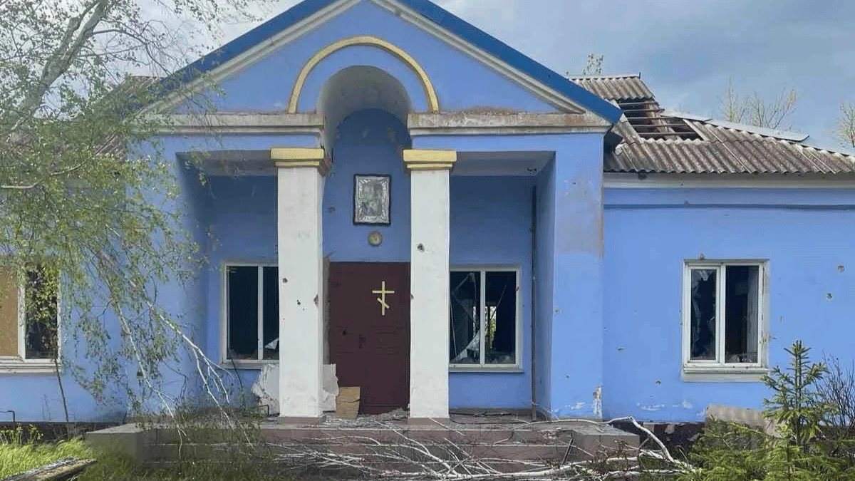 "Щодня б'ють по храму". Показали, який вигляд має церква у Золотій Балці після російських атак