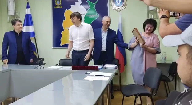 Херсонку, яка під час окупації очолила місцеву школу заочно засудили до 12 років тюрми