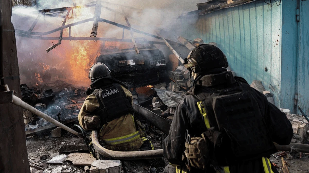 Внаслідок артилерійського обстрілу сталася пожежа у Дніпровському районі Херсона