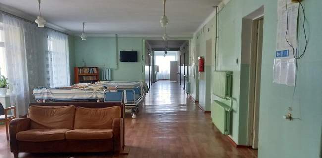 Обласна лікарня відновного лікування у Херсоні замовила ремонт процедурної у компанії без досвіду