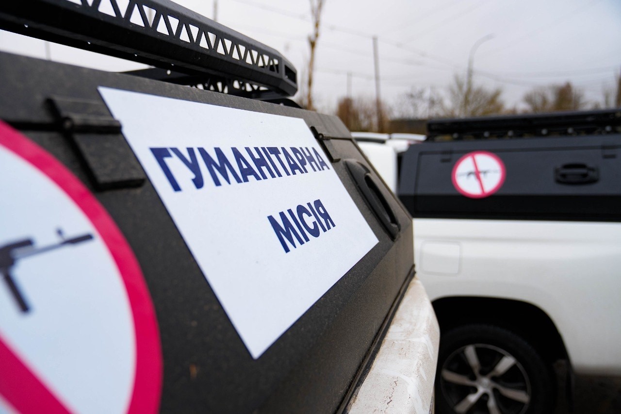 Громадські організації Херсонщини отримали броньовані авто для евакуації цивільних із червоних зон