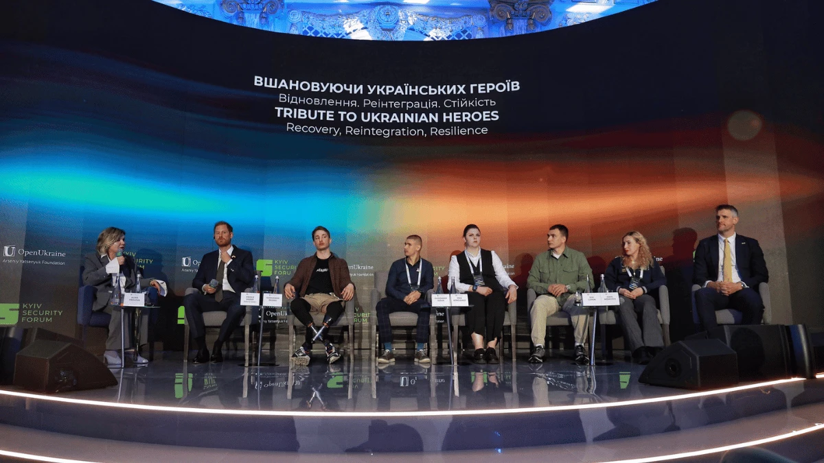 Звільнений з російського полону морпіх з Олешок Олександр Дідур взяв участь у Kyiv Security Forum
