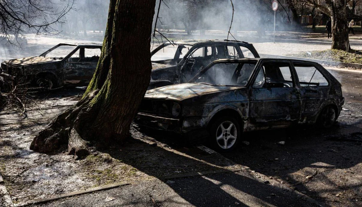 Дрон вдарив по цивільному авто на Херсонщині. Двоє поранених