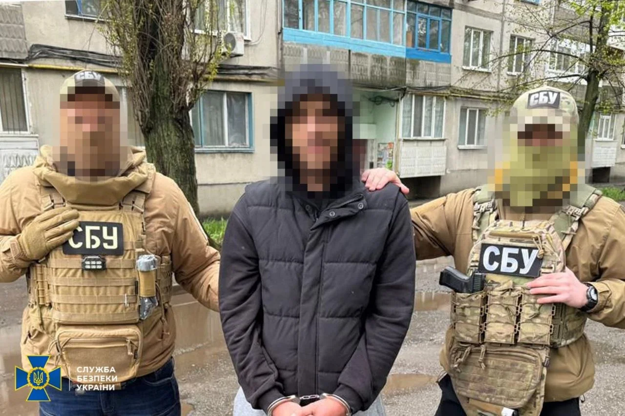 Дезертир з Херсонського напрямку продавав боєприпаси у Дніпрі