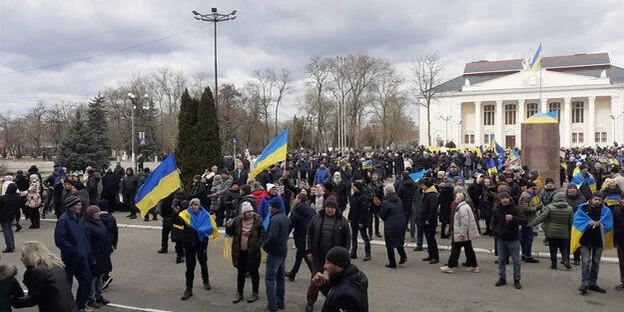 Херсонцям пропонують взяти участь в обговоренні пам’ятних дат