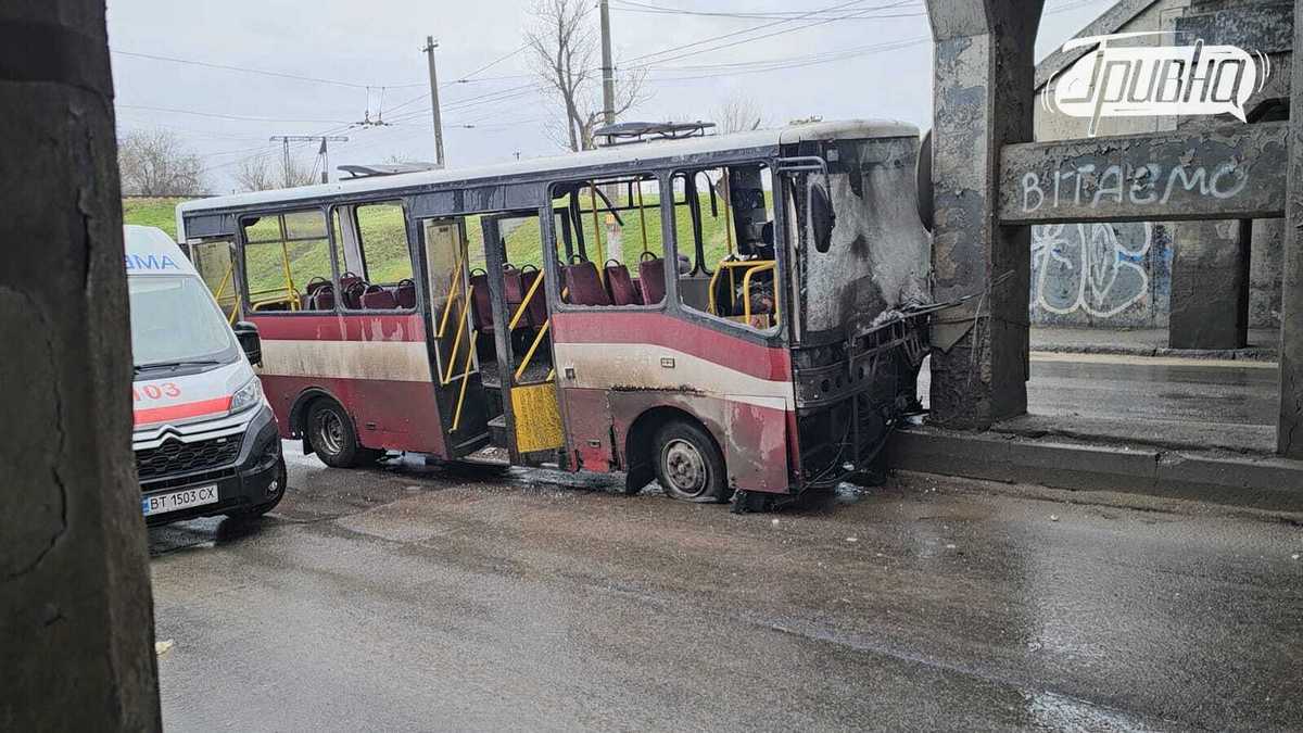 На Херсонщині ворожі дрони щодня виводять з ладу 1-2 маршрутні автобуси