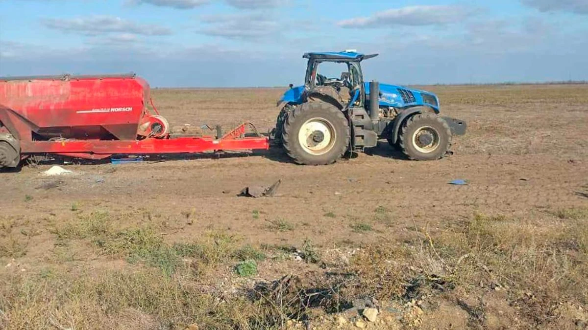 В Урожайному російський дрон поцілив у трактор. Наслідки обстрілів Херсонщини