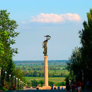 Російські військові знищили відому виноробню Шато Трубецького на Херсонщині, – місцеві ЗМІ